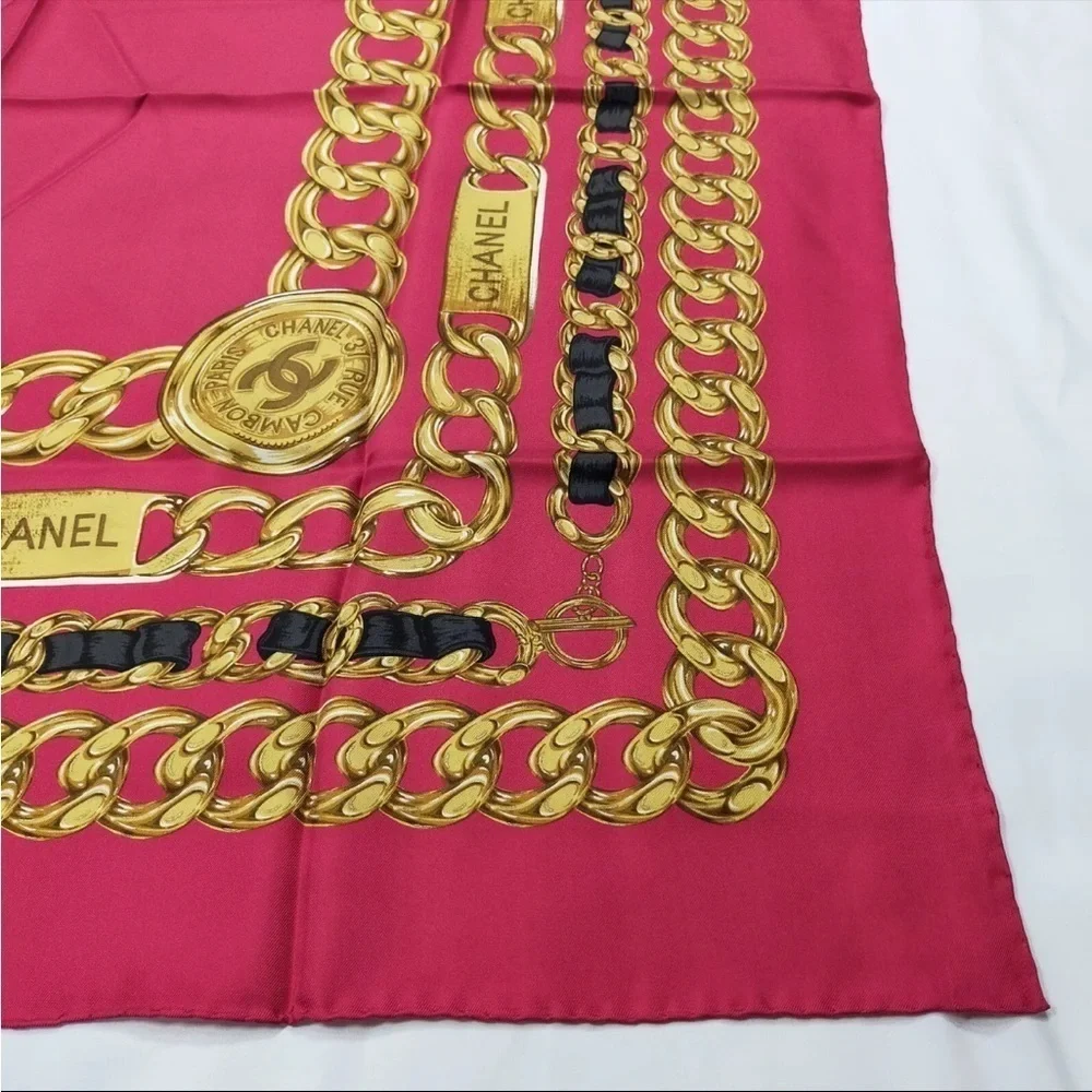 Chanel scarf 100% silk made in Italy royal chains with red fabric